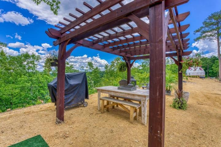 The Aries-A Stargazing, Luxury Glamping Tent Rogersville Esterno foto